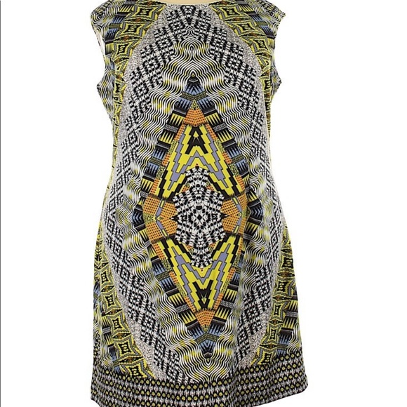 ILE New York Dresses & Skirts - ÎLE New York Shift Scoop Neck Sleeveless Dress 18